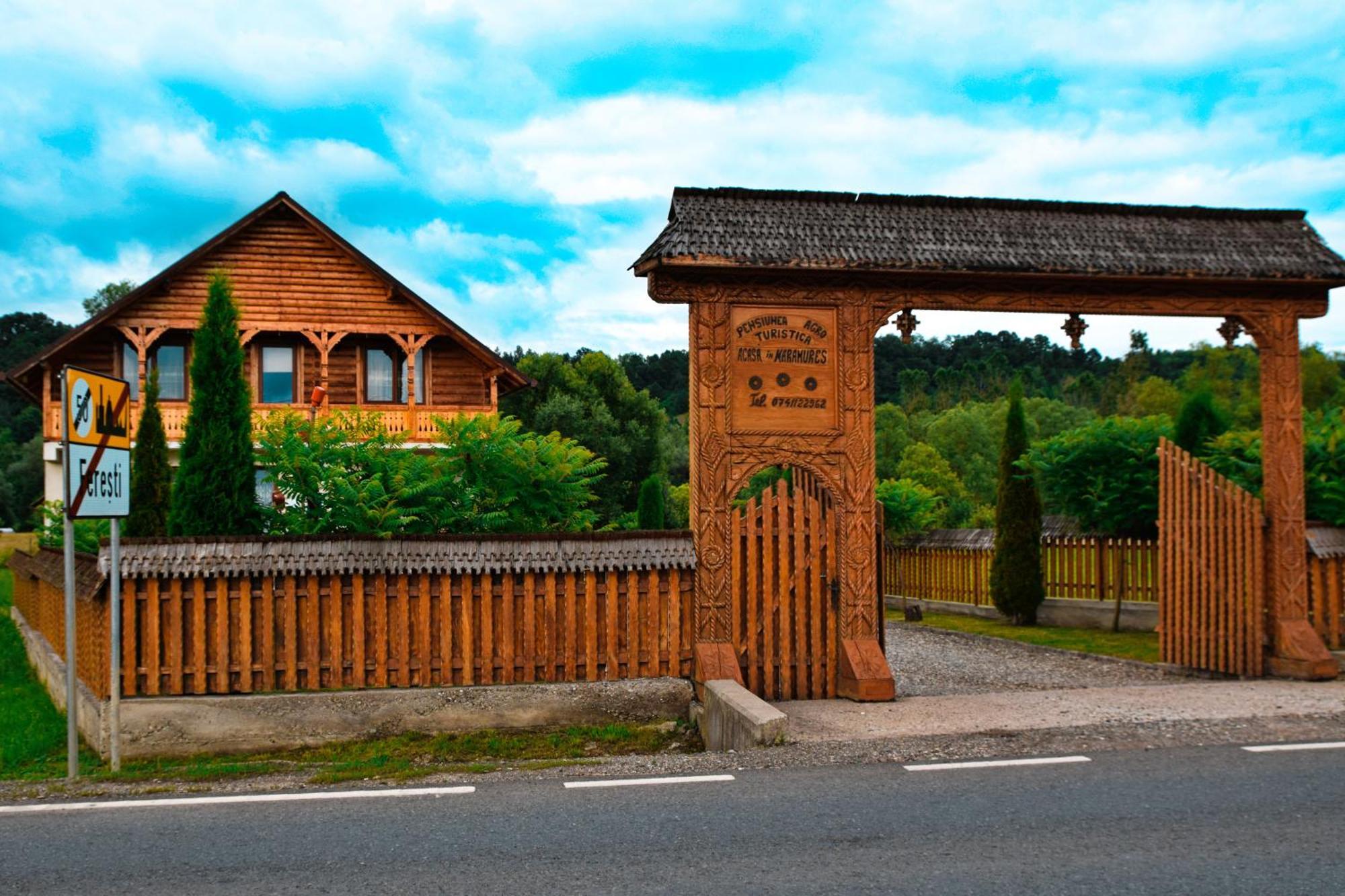 Acasa In Maramures Feresti Luaran gambar